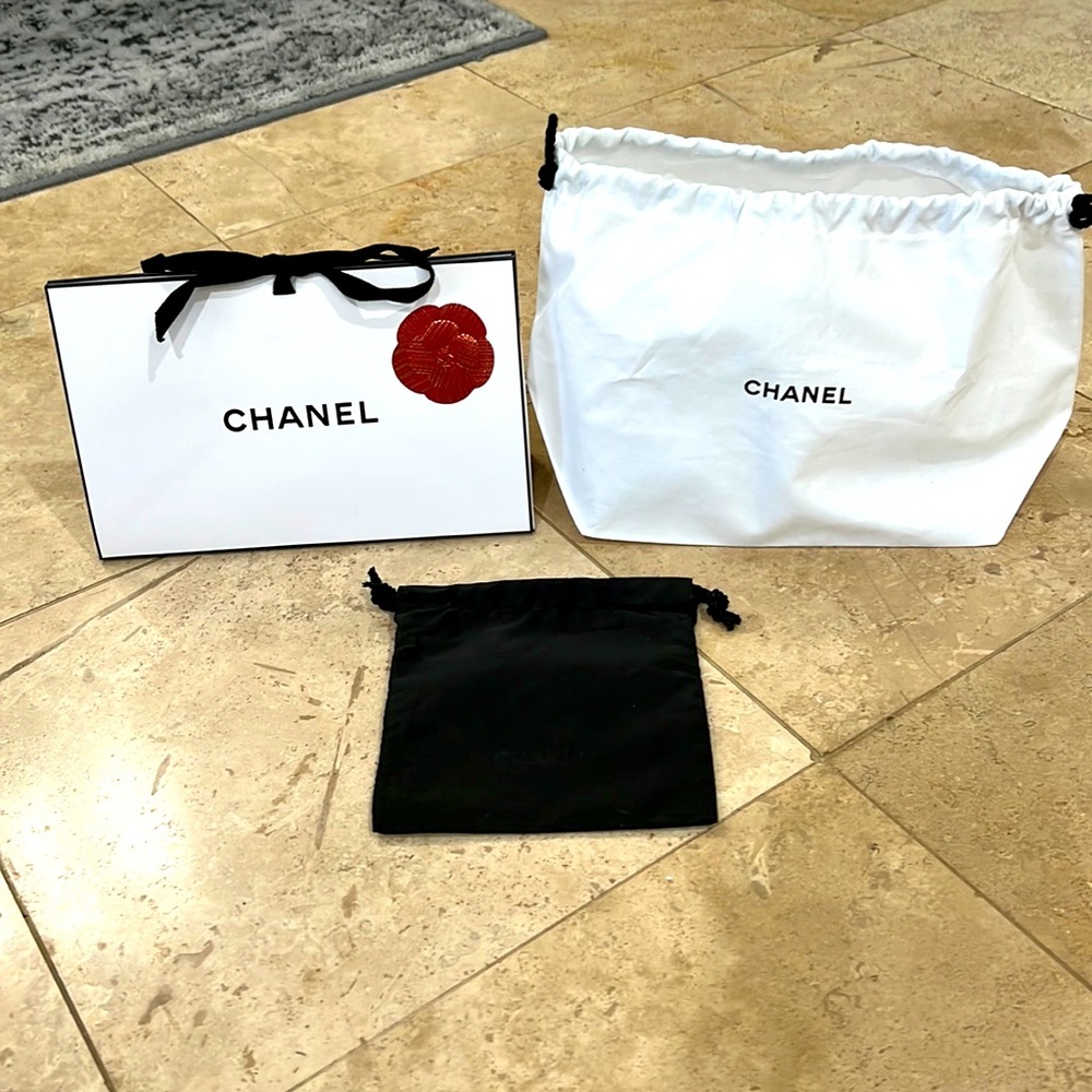 ❗️Price Drop❗️Authentic Chanel box and Dustbags